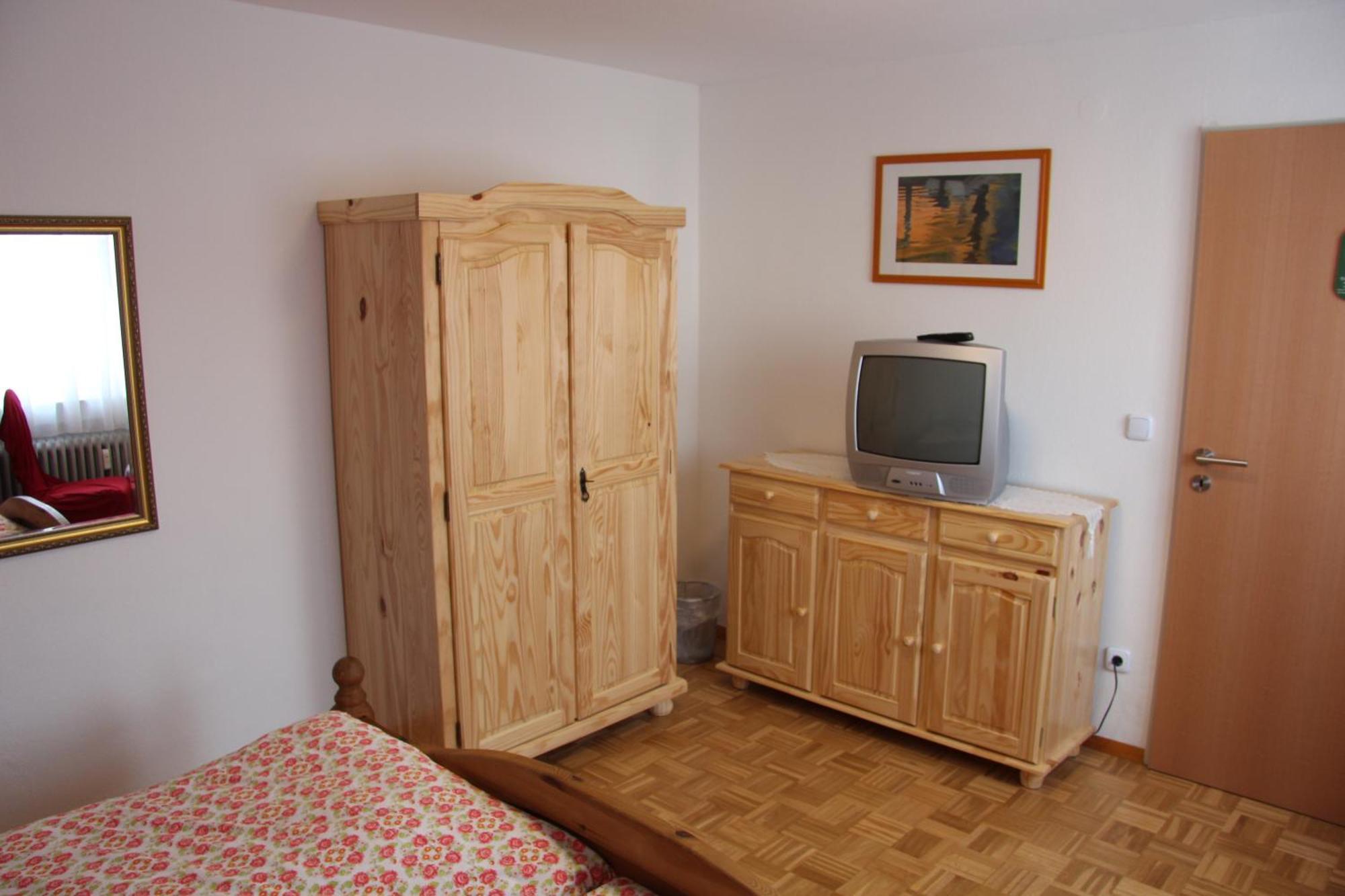 Hotel Am Schloss Neuenstein Room photo